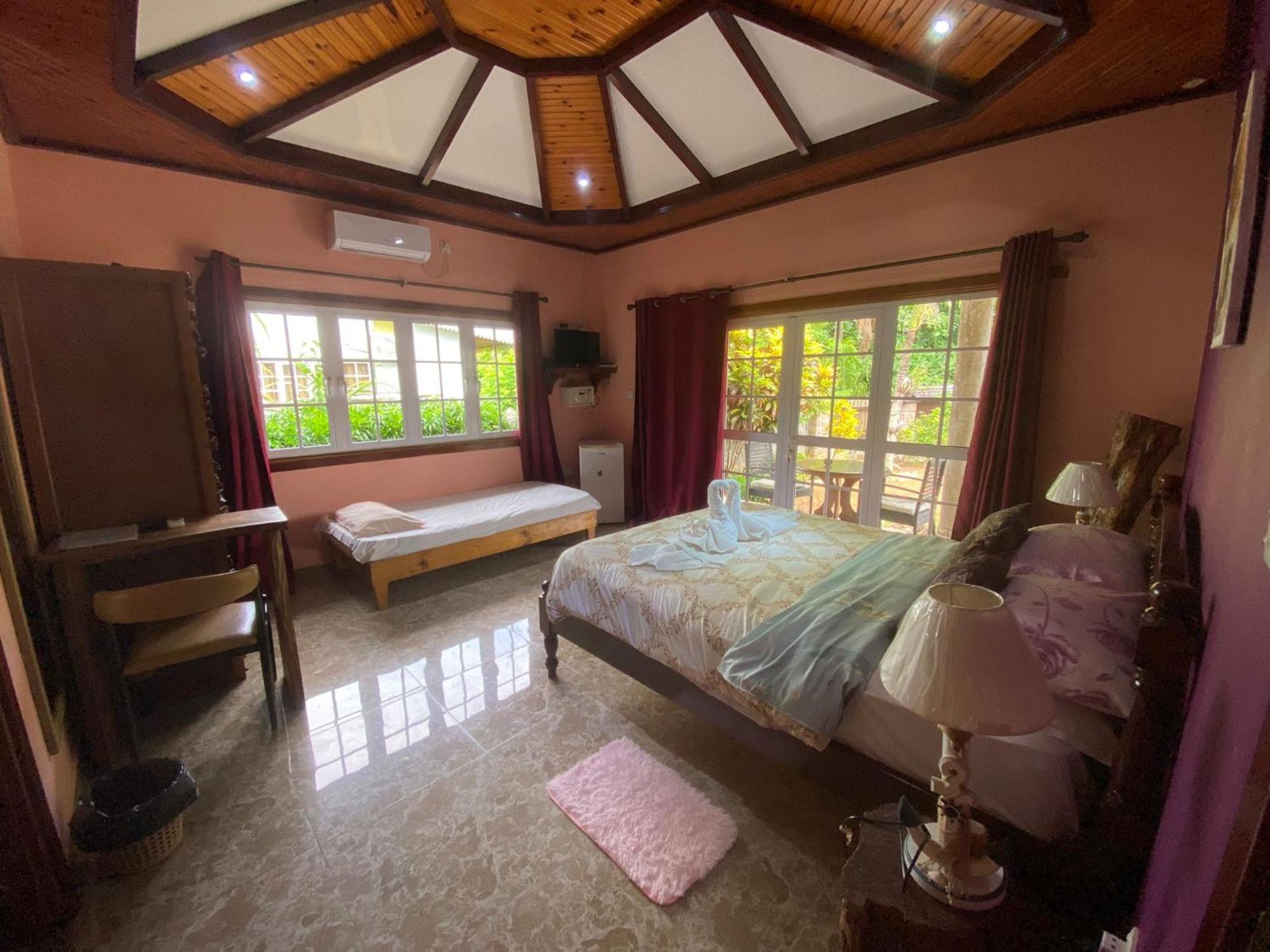 Elje Holiday home *